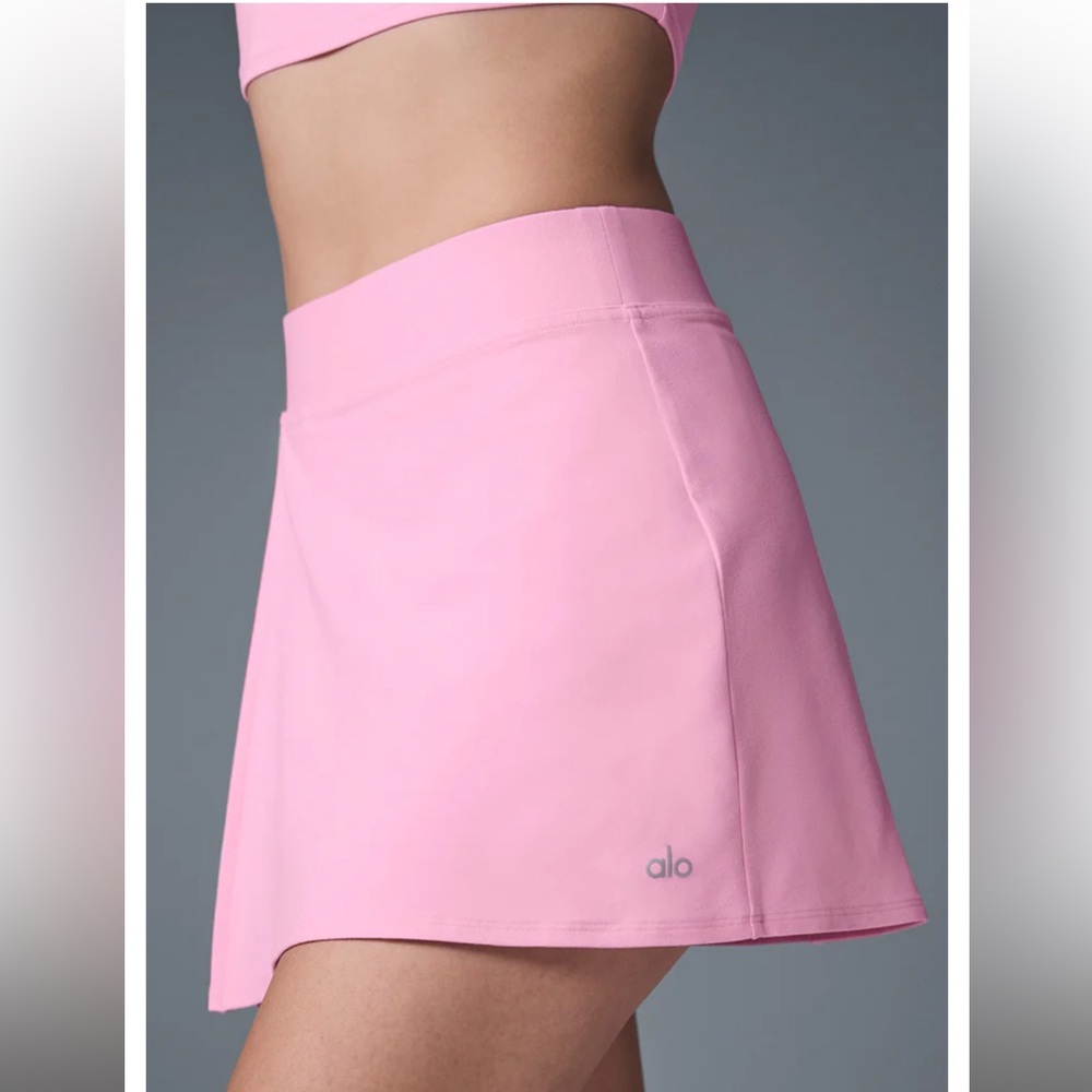 ALO Yoga Sweet Pink Skirt

Alosoft Backspin Skirt